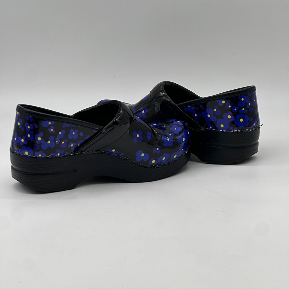 Dansko Professional Black and Blue Clogs. Size 8 - Picture 7 of 9
